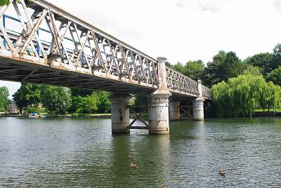 BourneEnd Railway Bridge